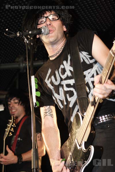 UNCOMMONMENFROMMARS - 2006-06-06 - PARIS - Batofar - 